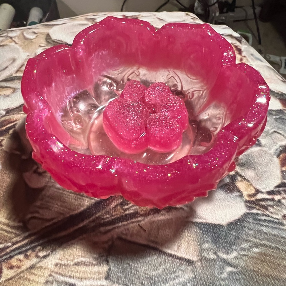 Vibrant Cat Figurines and Candle Holders - Picture 7 of 12